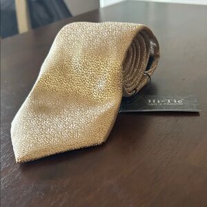 NWT Hi-Tie Gold Men's Tie 100% Silk
